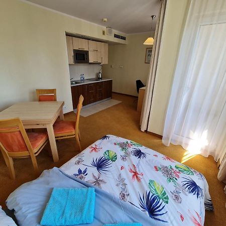 10Q - Z6 Apartament 804 Lägenhet Warszawa Exteriör bild