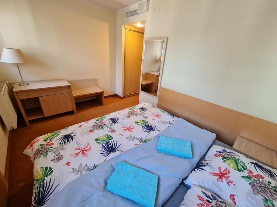 10Q - Z6 Apartament 804 Warszawa Exteriör bild