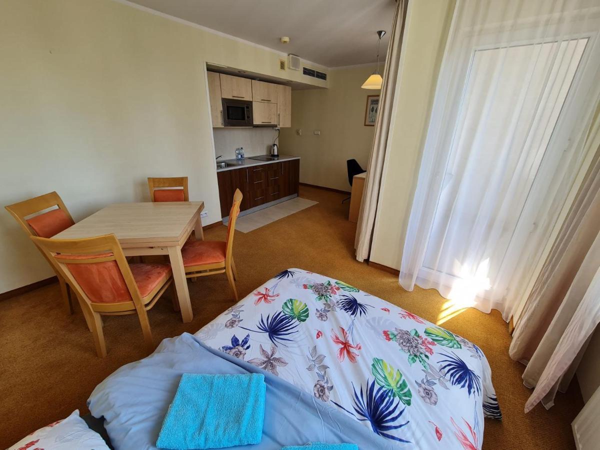 10Q - Z6 Apartament 804 Lägenhet Warszawa Exteriör bild